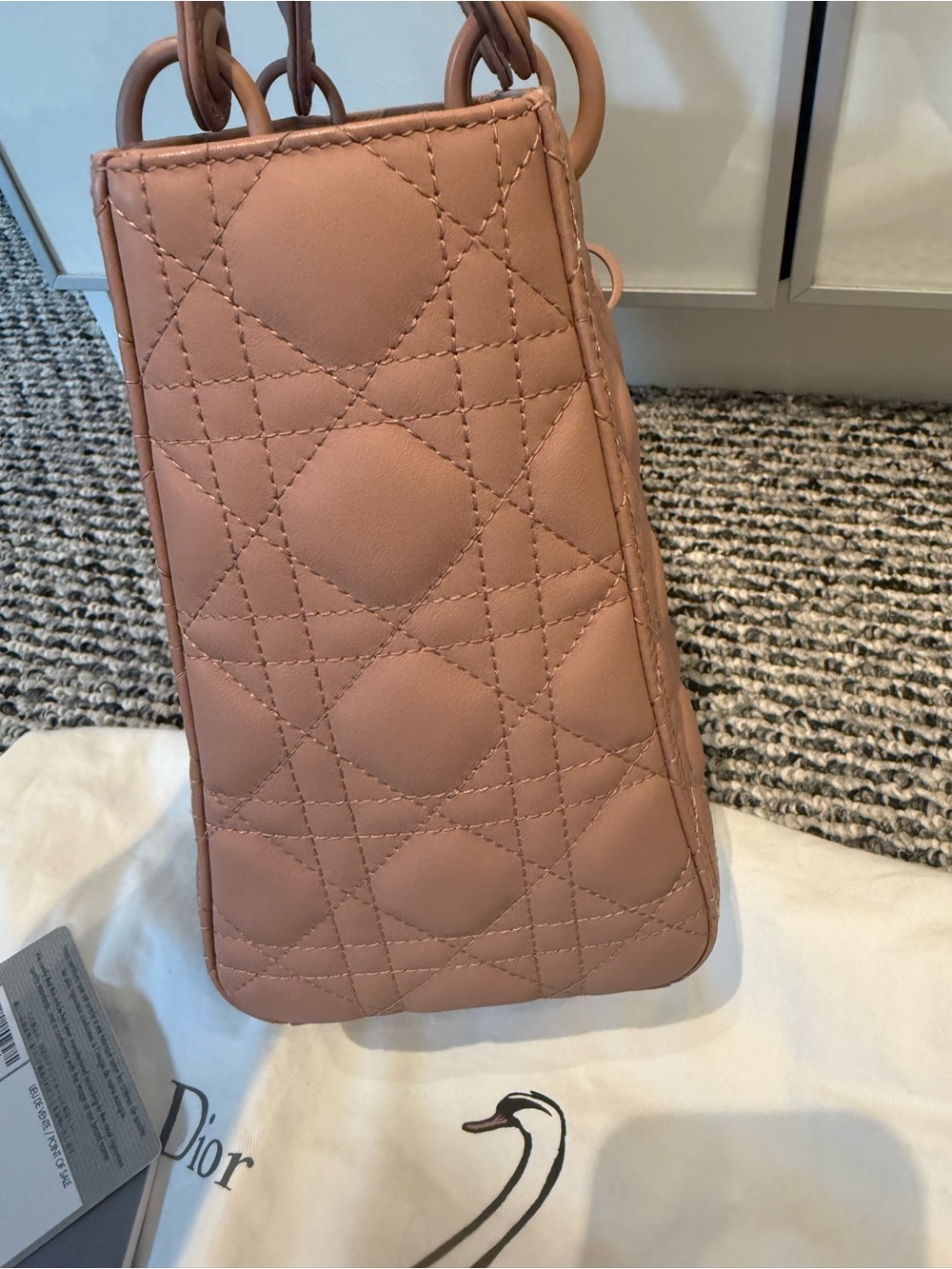 Dior LADY Dior medium ultra matte Cannage quilted calfskin handbag - Picture 4 of 16